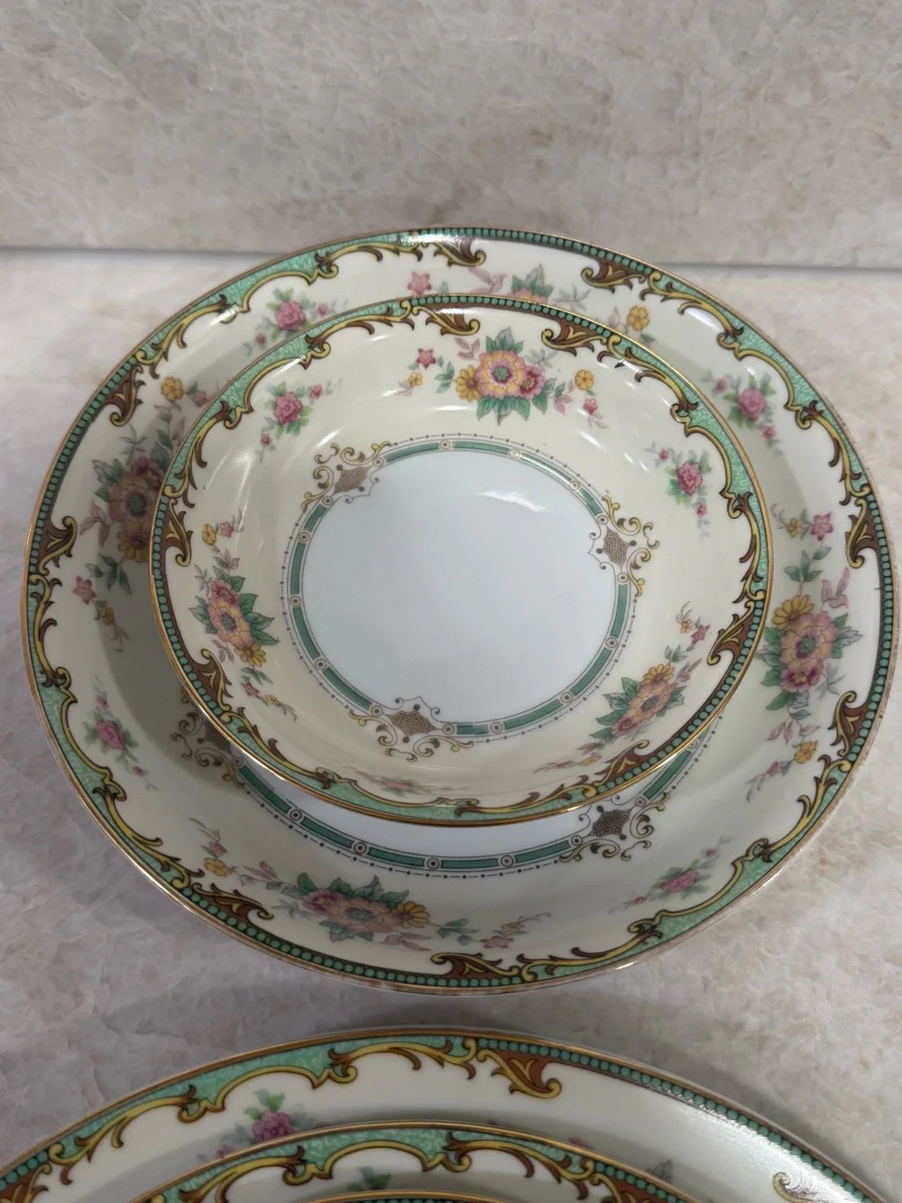 Noritake Cream, Green and Gold Floral Porcelain Dinner Set